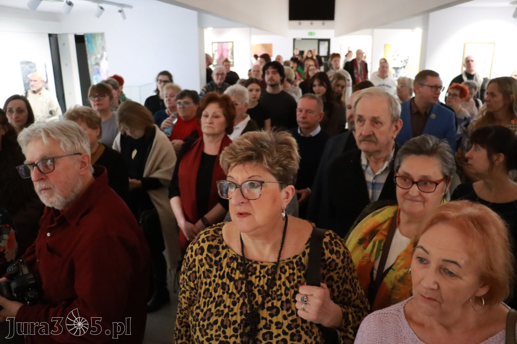 Fotorelacja: Wernisaż wystawy „Artyści na 110” w Zawierciu