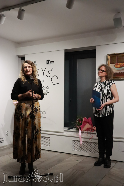 Fotorelacja: Wernisaż wystawy „Artyści na 110” w Zawierciu