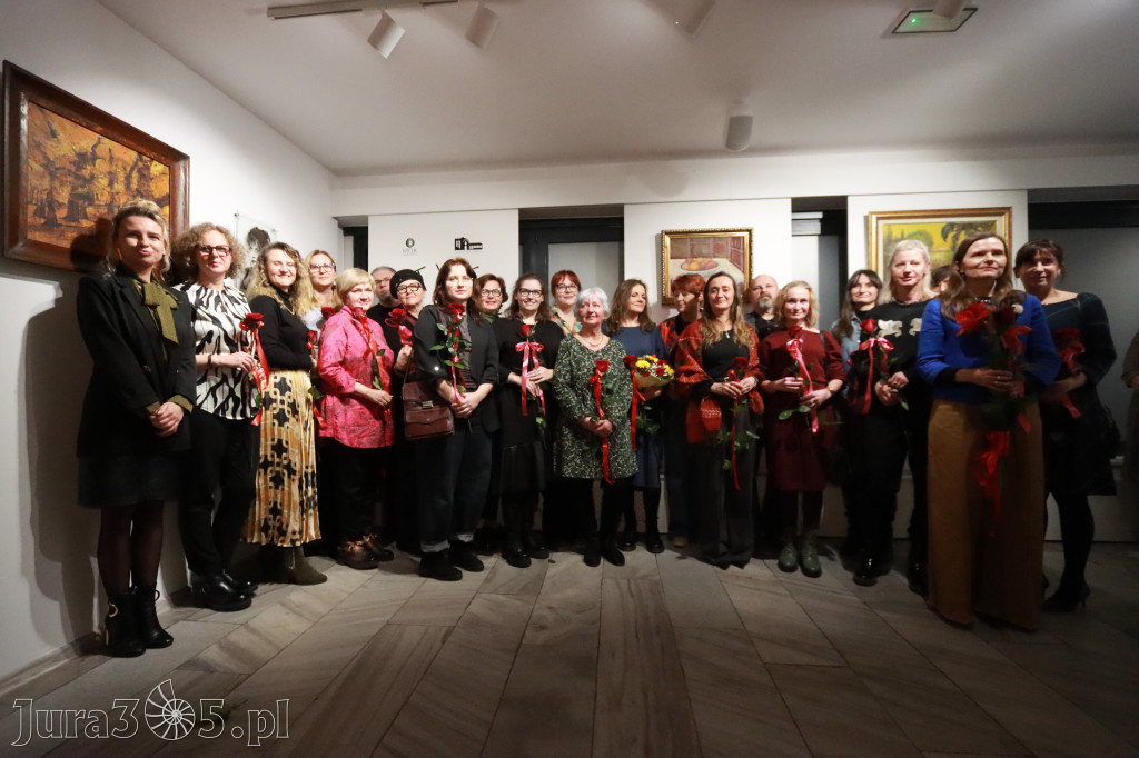 Fotorelacja: Wernisaż wystawy „Artyści na 110” w Zawierciu