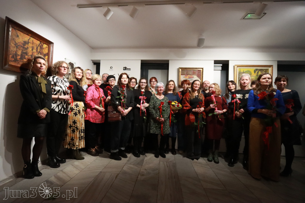 Fotorelacja: Wernisaż wystawy „Artyści na 110” w Zawierciu