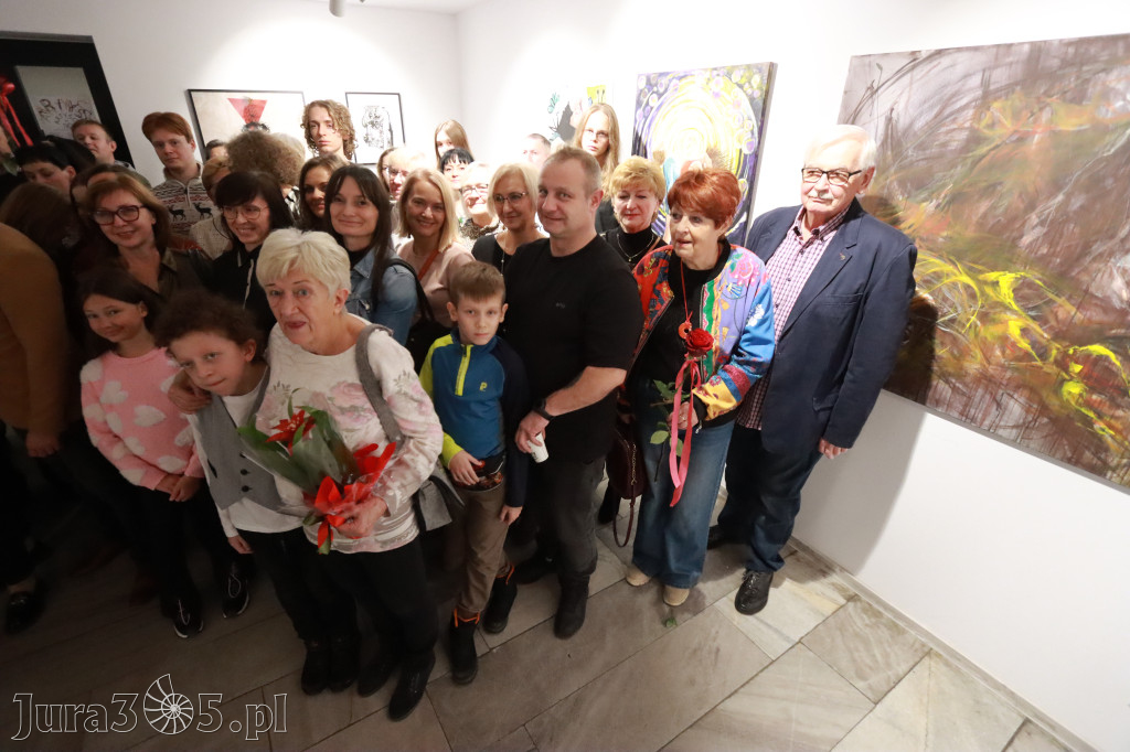 Fotorelacja: Wernisaż wystawy „Artyści na 110” w Zawierciu