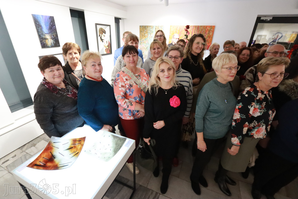 Fotorelacja: Wernisaż wystawy „Artyści na 110” w Zawierciu