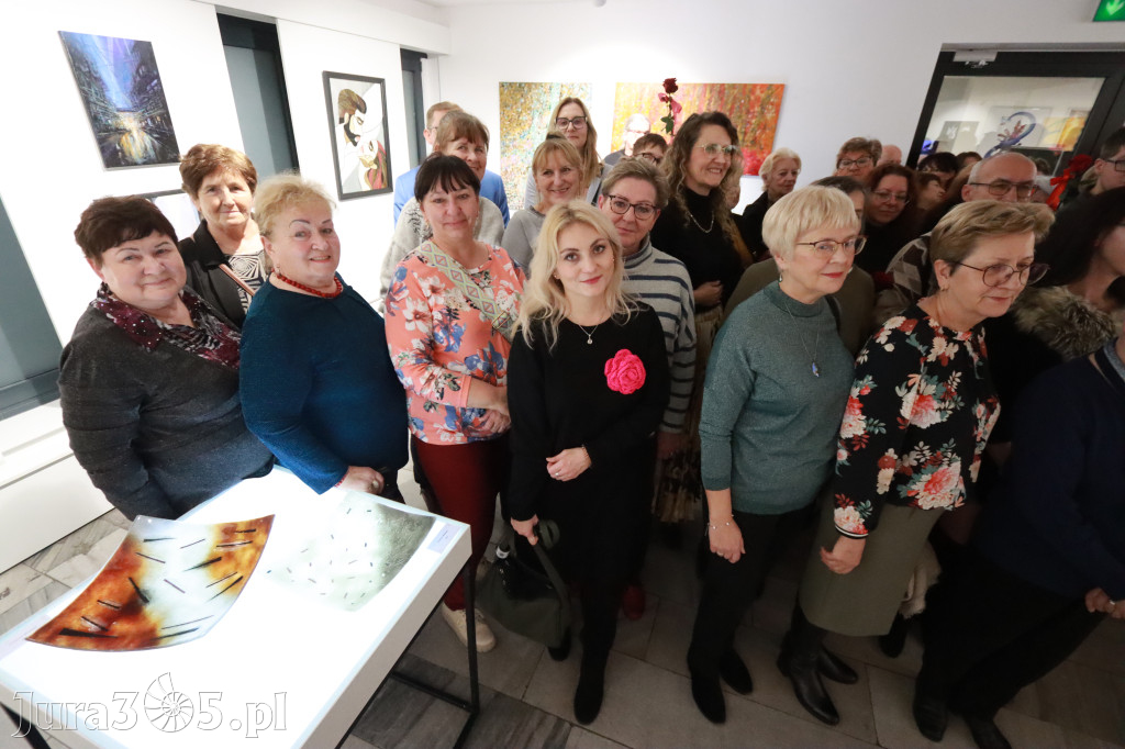 Fotorelacja: Wernisaż wystawy „Artyści na 110” w Zawierciu