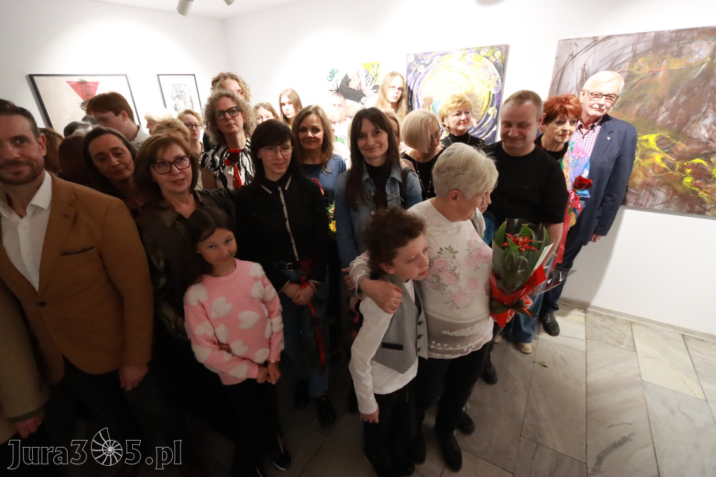 Fotorelacja: Wernisaż wystawy „Artyści na 110” w Zawierciu