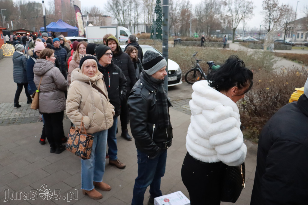 Fotorelacja: Świąteczna Eko-Wymiana - Jarmark Bożonarodzeniowy w Zawierciu