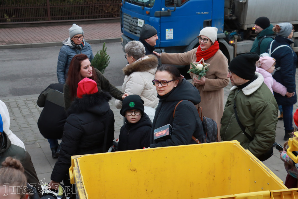 Fotorelacja: Świąteczna Eko-Wymiana - Jarmark Bożonarodzeniowy w Zawierciu
