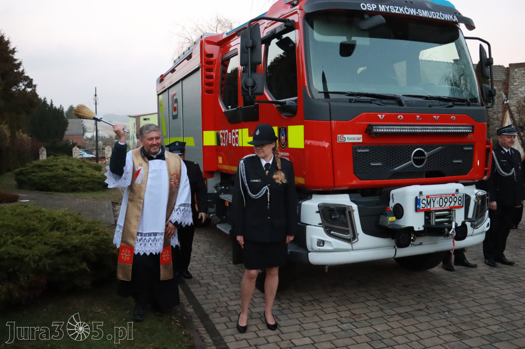 Fotorelacja I: Przekazanie samochodu ratowniczo-gaśniczego dla OSP Myszków-Smudzówka