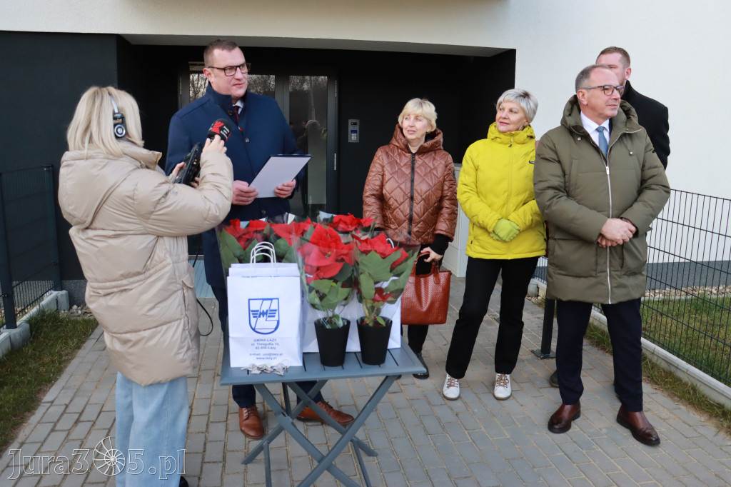 Fotorelacja: Przekazanie kluczy do nowych mieszkań TBS w Łazach