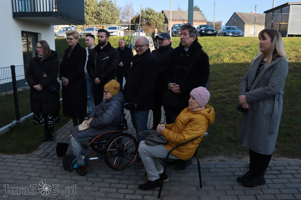 Fotorelacja: Przekazanie kluczy do nowych mieszkań TBS w Łazach
