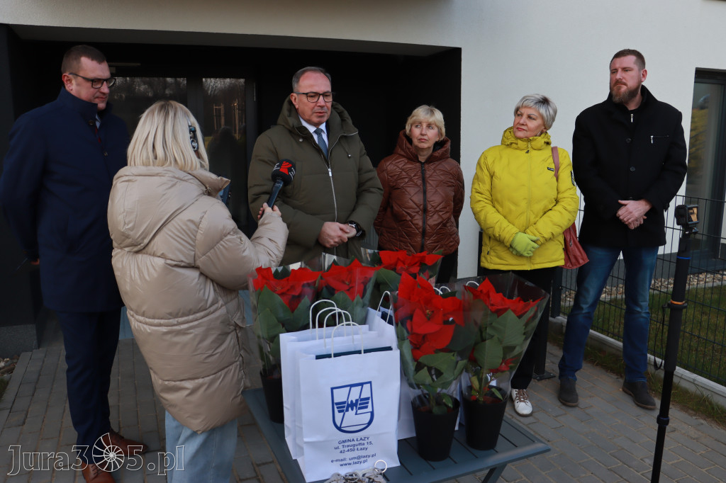 Fotorelacja: Przekazanie kluczy do nowych mieszkań TBS w Łazach