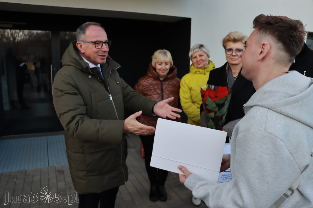 Fotorelacja: Przekazanie kluczy do nowych mieszkań TBS w Łazach