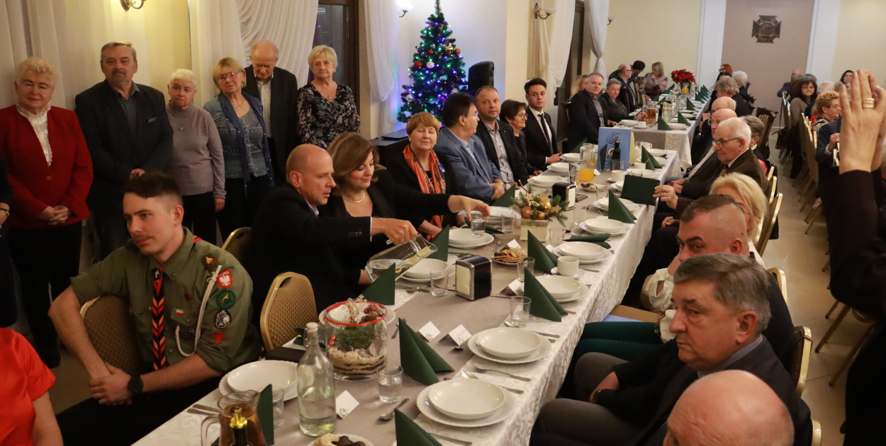 Fotorelacja: 1 Wigilijne spotkanie członków Stowarzyszenia Ruch Harcerski CZUWAJ w Zawierciu