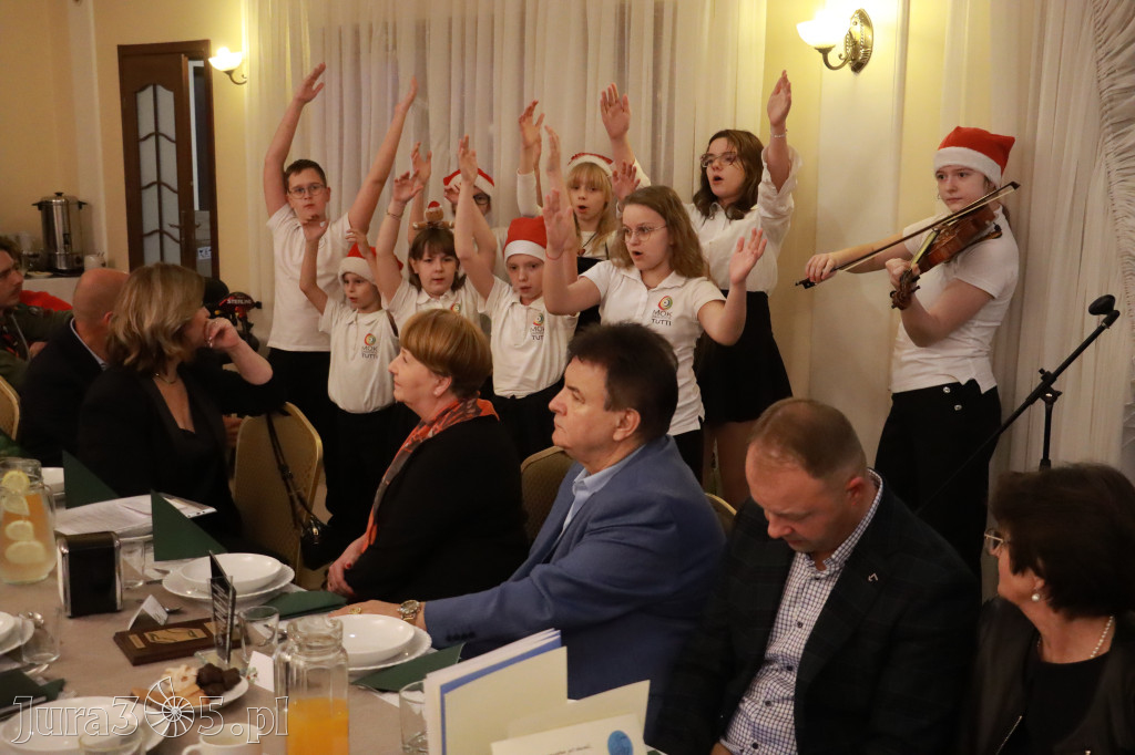 Fotorelacja: 1 Wigilijne spotkanie członków Stowarzyszenia Ruch Harcerski CZUWAJ w Zawierciu