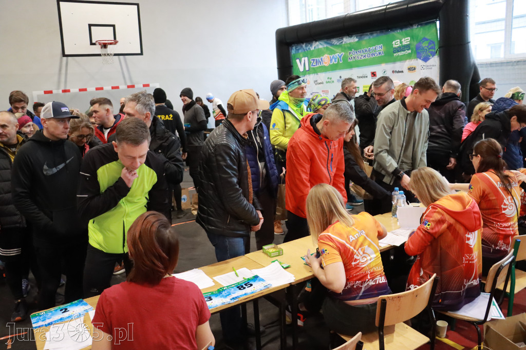 Fotorelacja: 1 Zimowy Półmaraton Myszkowski 2025