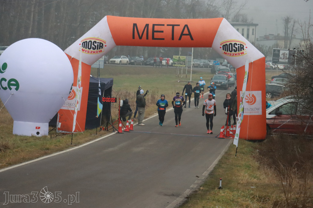 Fotorelacja: 1 Zimowy Półmaraton Myszkowski 2025