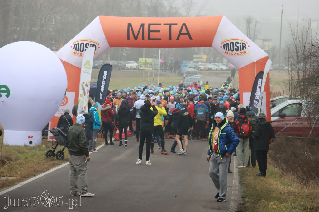 Fotorelacja: 1 Zimowy Półmaraton Myszkowski 2025