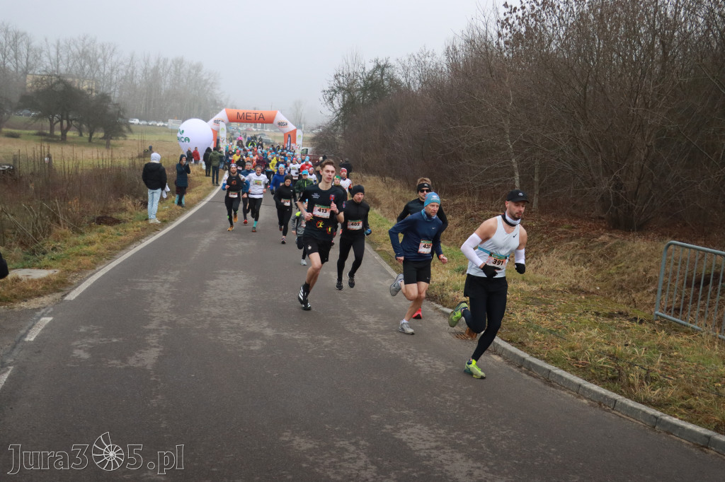 Fotorelacja: 1 Zimowy Półmaraton Myszkowski 2025