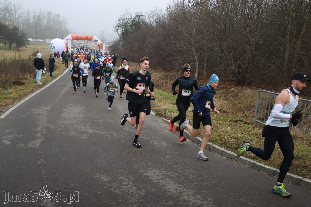 Fotorelacja: 1 Zimowy Półmaraton Myszkowski 2025