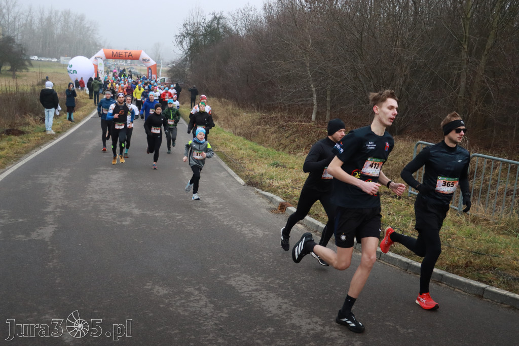 Fotorelacja: 1 Zimowy Półmaraton Myszkowski 2025