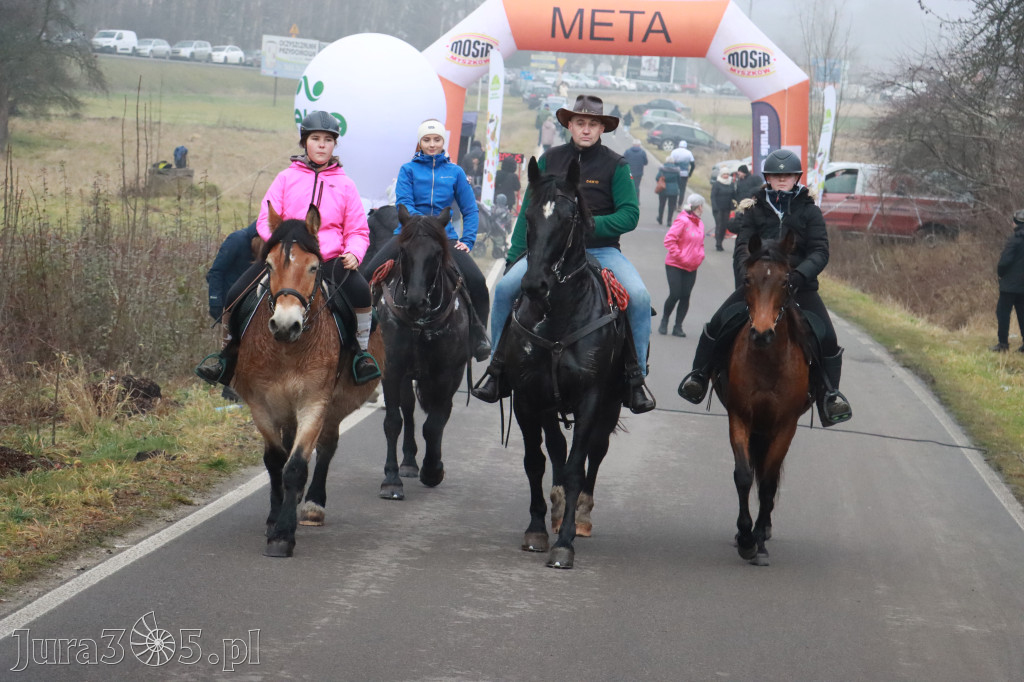 Fotorelacja: 1 Zimowy Półmaraton Myszkowski 2025
