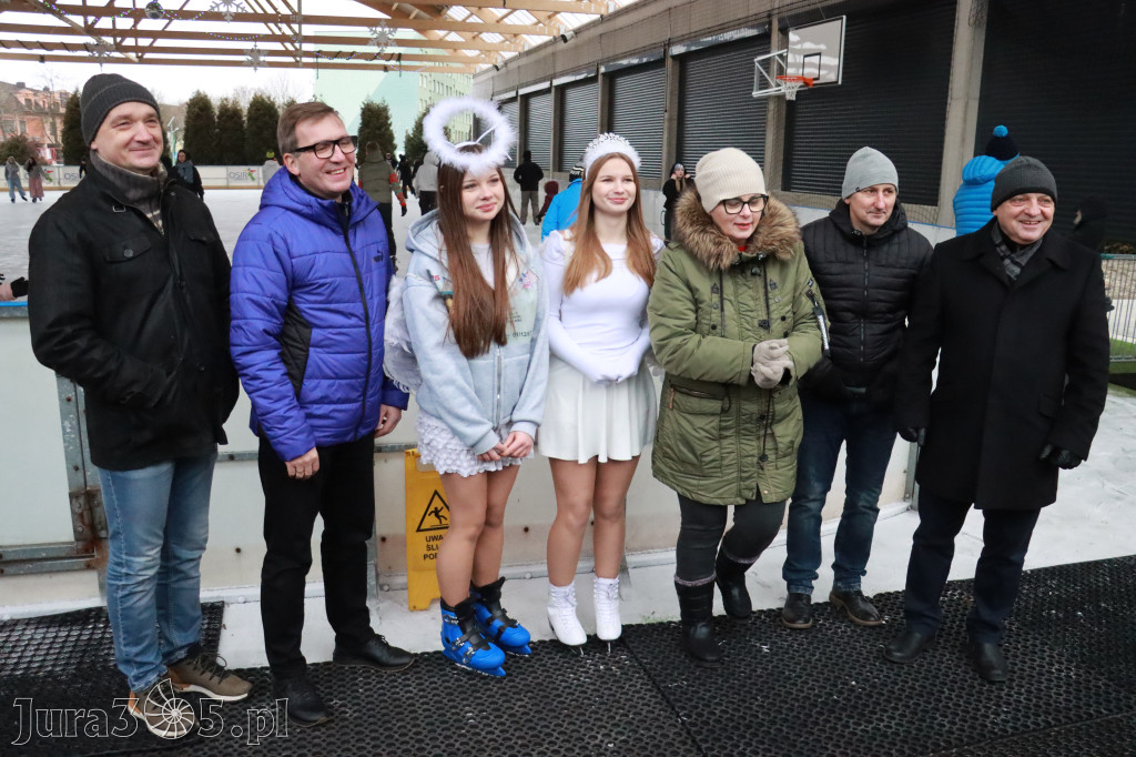 Fotorelacja: Otwarcie lodowiska w Zawierciu