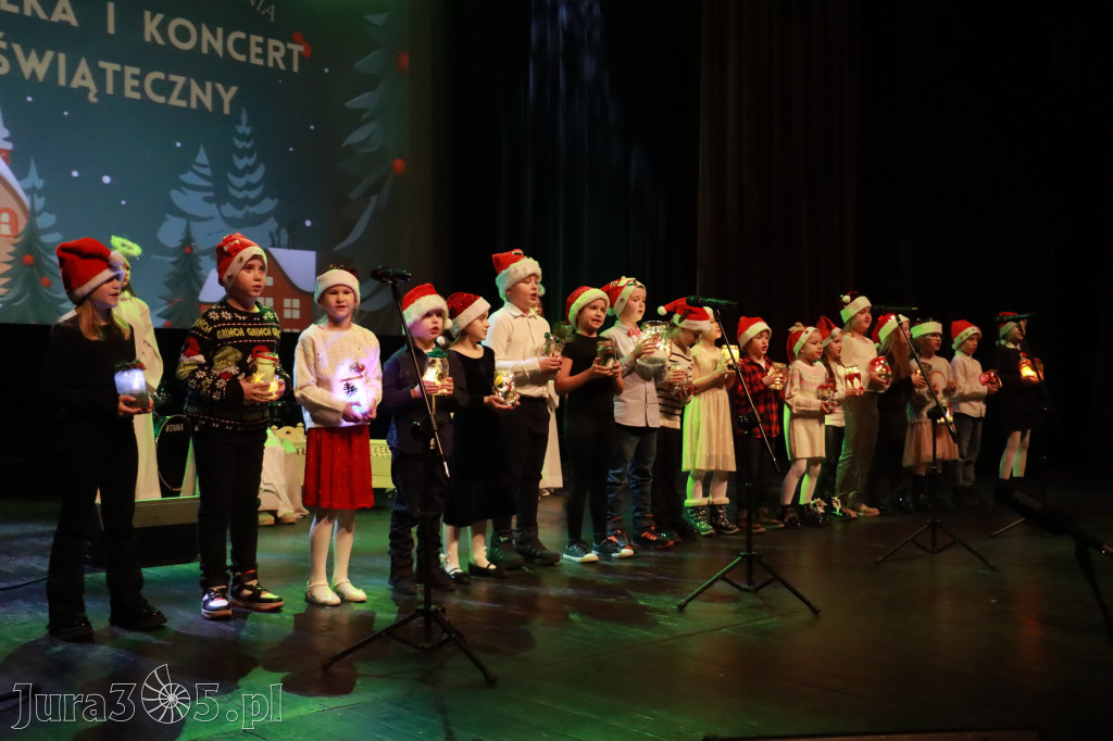 Fotorelacja: Koncert Świąteczny Szkoły Muzycznej i SP3 w MOK Zawiercie
