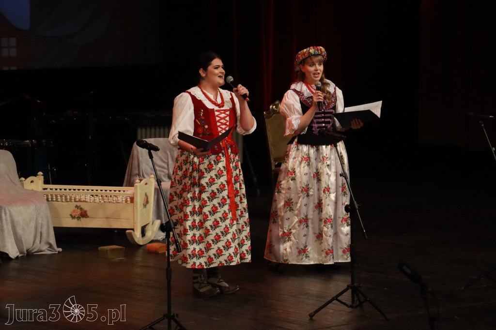 Fotorelacja: Koncert Świąteczny Szkoły Muzycznej i SP3 w MOK Zawiercie
