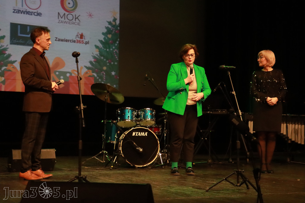 Fotorelacja: Koncert Świąteczny Szkoły Muzycznej i SP3 w MOK Zawiercie