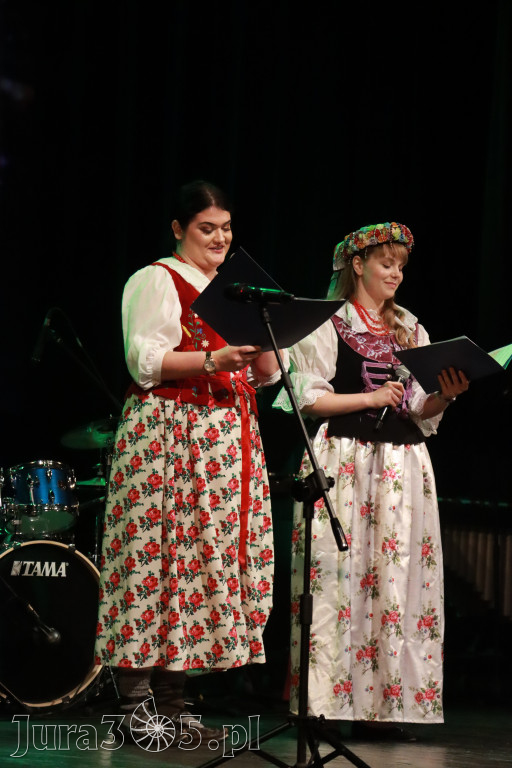Fotorelacja: Koncert Świąteczny Szkoły Muzycznej i SP3 w MOK Zawiercie