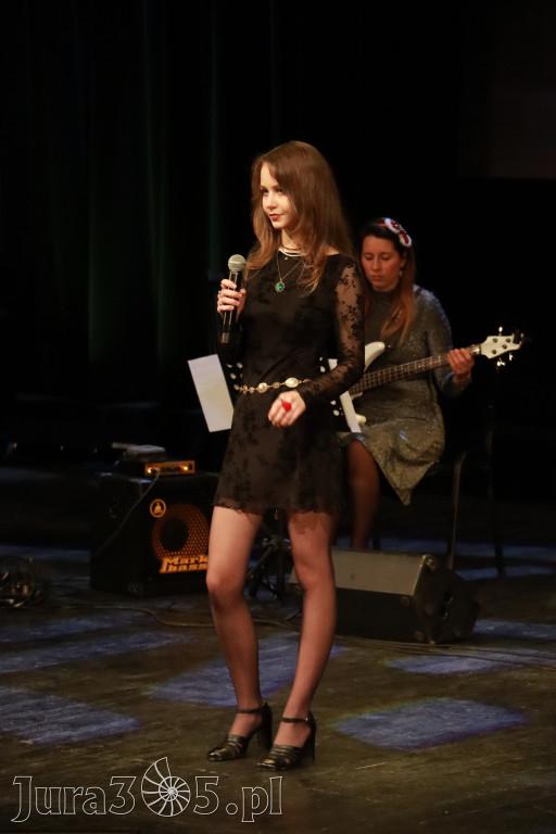 Fotorelacja: Koncert Świąteczny Szkoły Muzycznej i SP3 w MOK Zawiercie