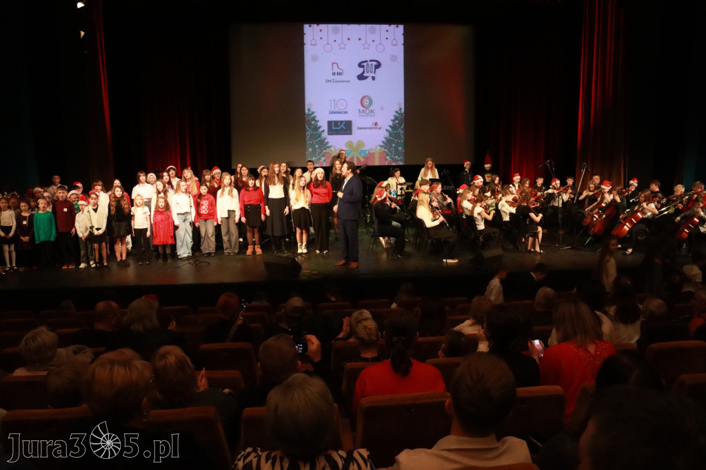 Fotorelacja: Koncert Świąteczny Szkoły Muzycznej i SP3 w MOK Zawiercie