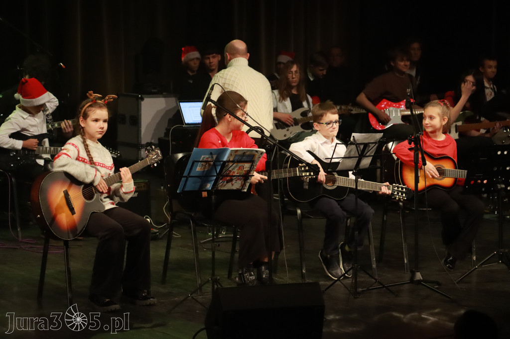Fotorelacja: Koncert Kolęd na rockowo w MOK Zawiercie