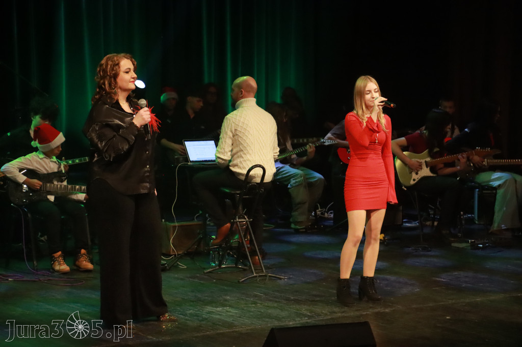 Fotorelacja: Koncert Kolęd na rockowo w MOK Zawiercie