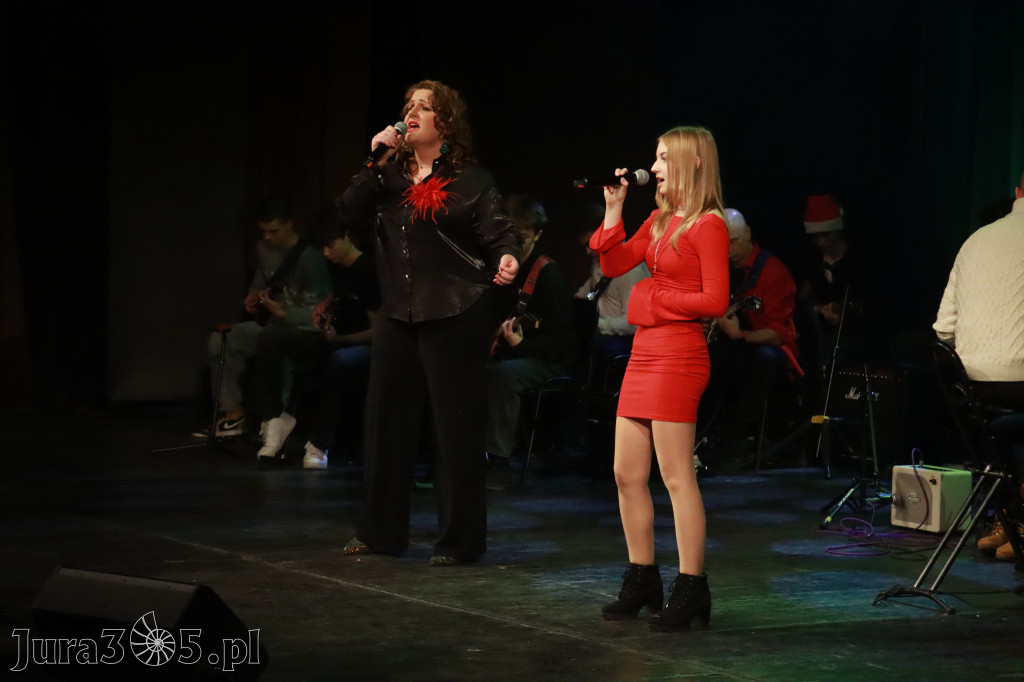 Fotorelacja: Koncert Kolęd na rockowo w MOK Zawiercie