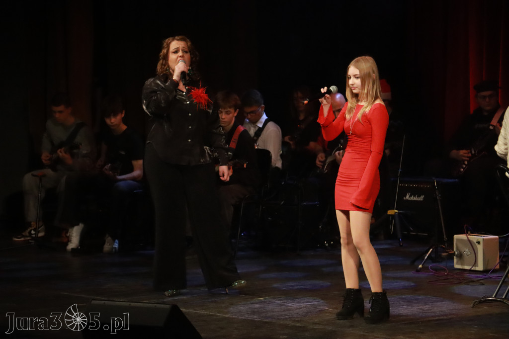 Fotorelacja: Koncert Kolęd na rockowo w MOK Zawiercie