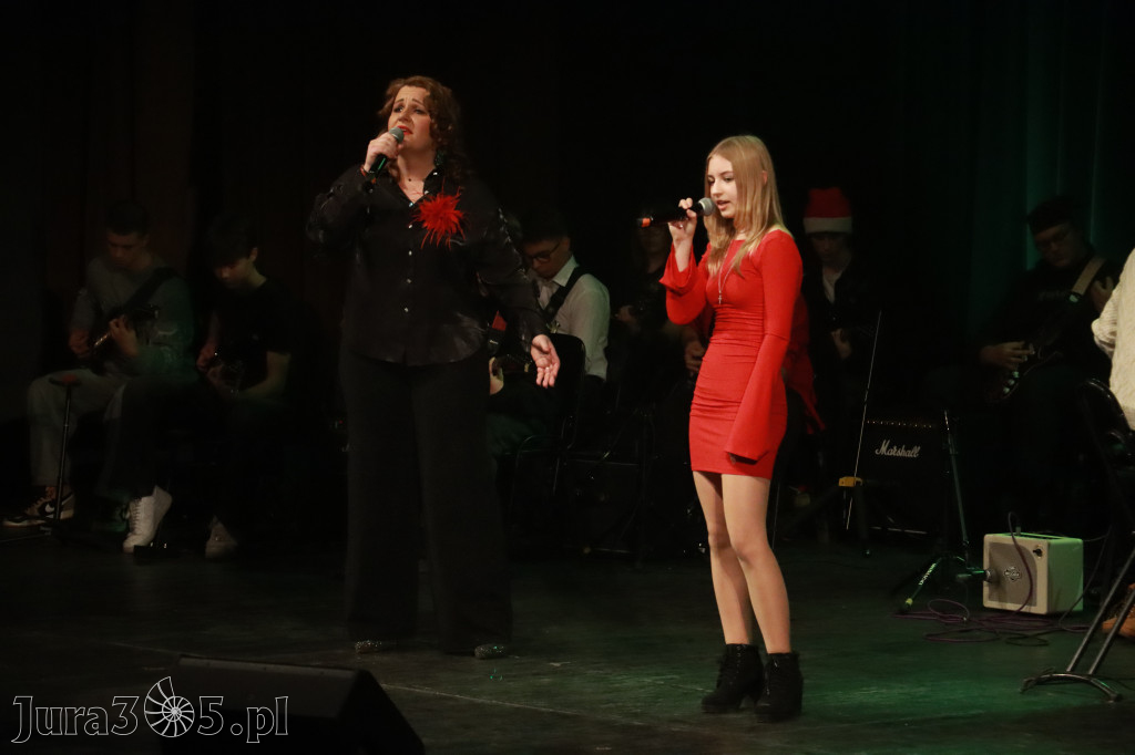 Fotorelacja: Koncert Kolęd na rockowo w MOK Zawiercie