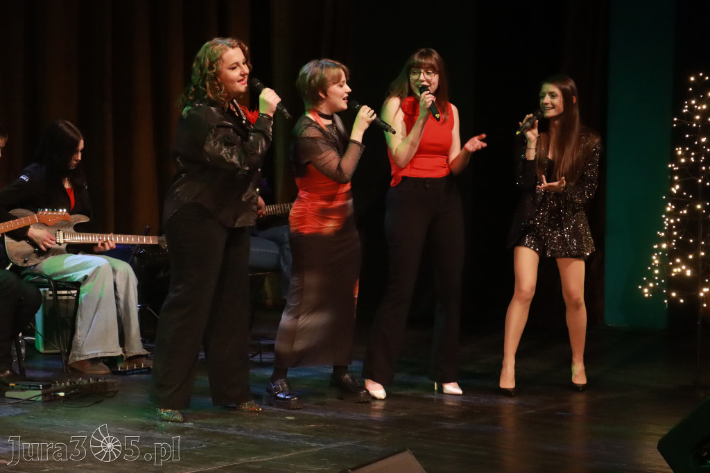 Fotorelacja: Koncert Kolęd na rockowo w MOK Zawiercie