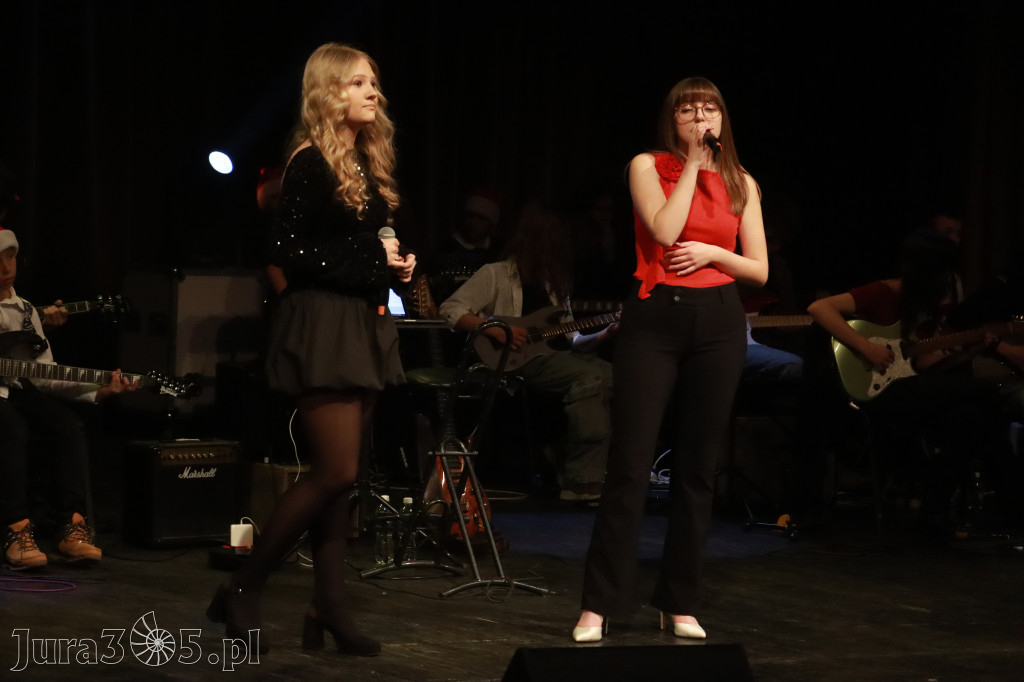 Fotorelacja: Koncert Kolęd na rockowo w MOK Zawiercie