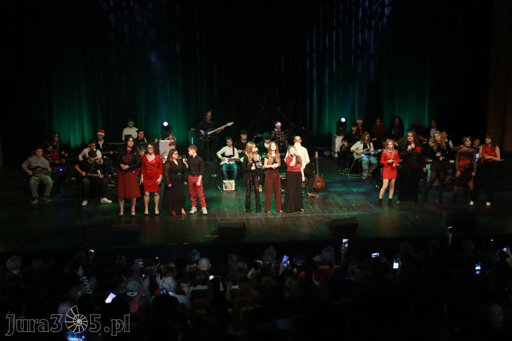 Fotorelacja: Koncert Kolęd na rockowo w MOK Zawiercie