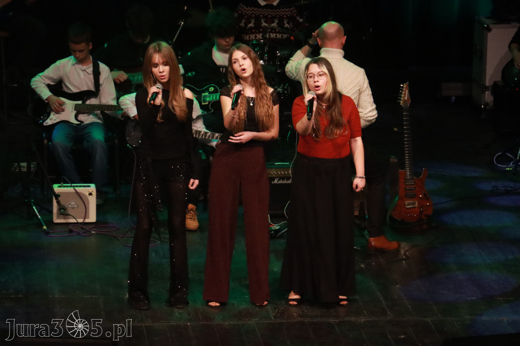 Fotorelacja: Koncert Kolęd na rockowo w MOK Zawiercie