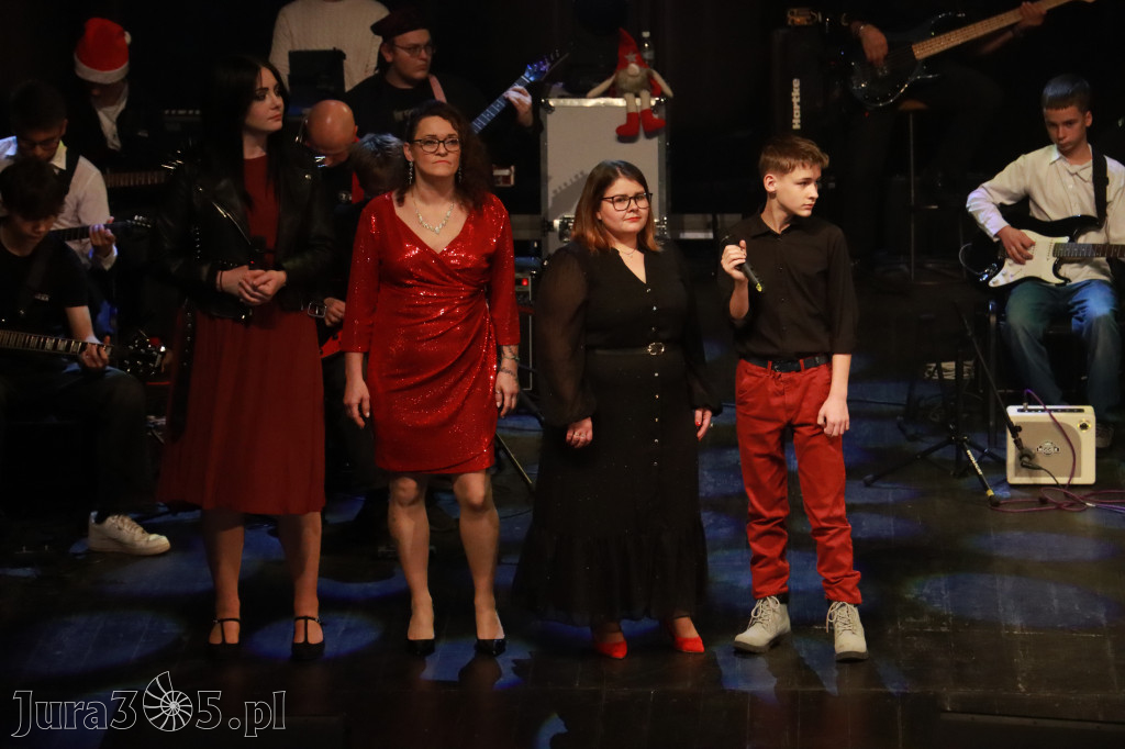 Fotorelacja: Koncert Kolęd na rockowo w MOK Zawiercie