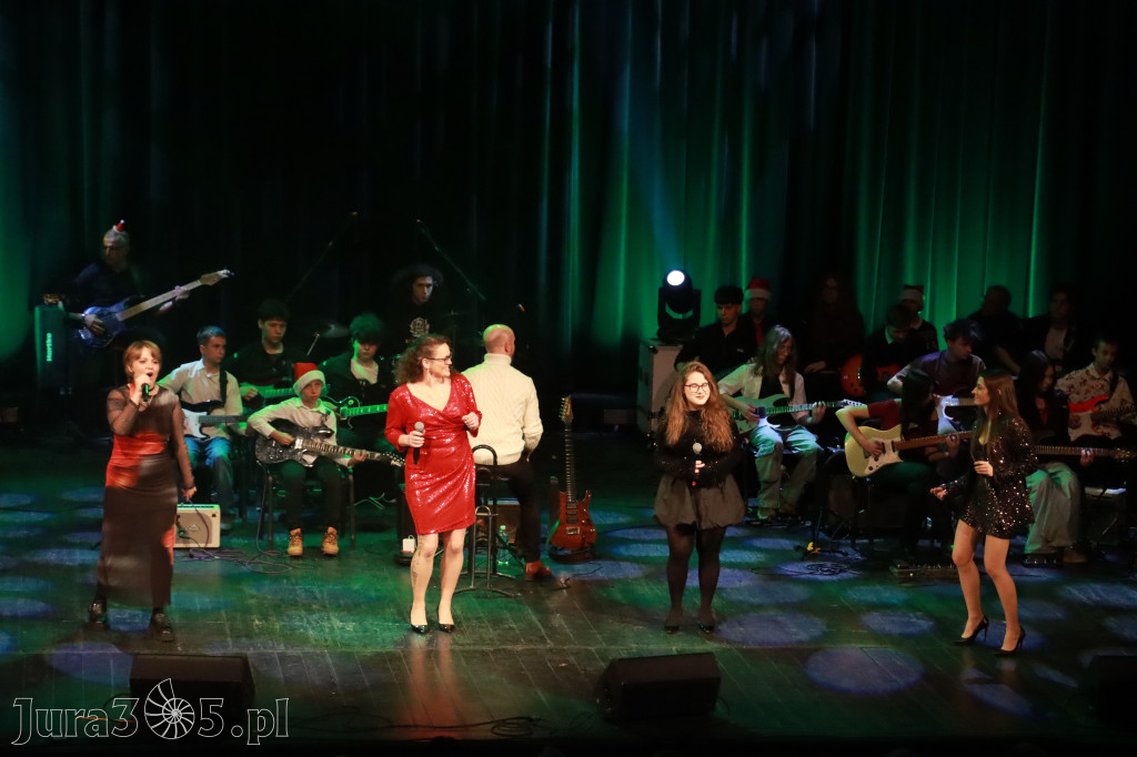 Fotorelacja: Koncert Kolęd na rockowo w MOK Zawiercie