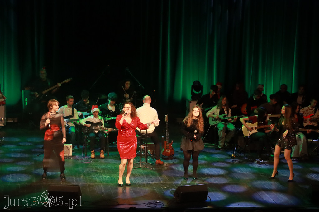 Fotorelacja: Koncert Kolęd na rockowo w MOK Zawiercie