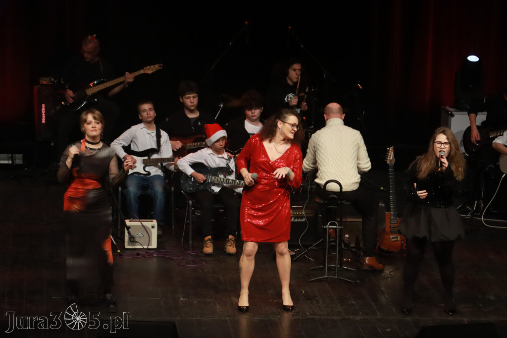 Fotorelacja: Koncert Kolęd na rockowo w MOK Zawiercie