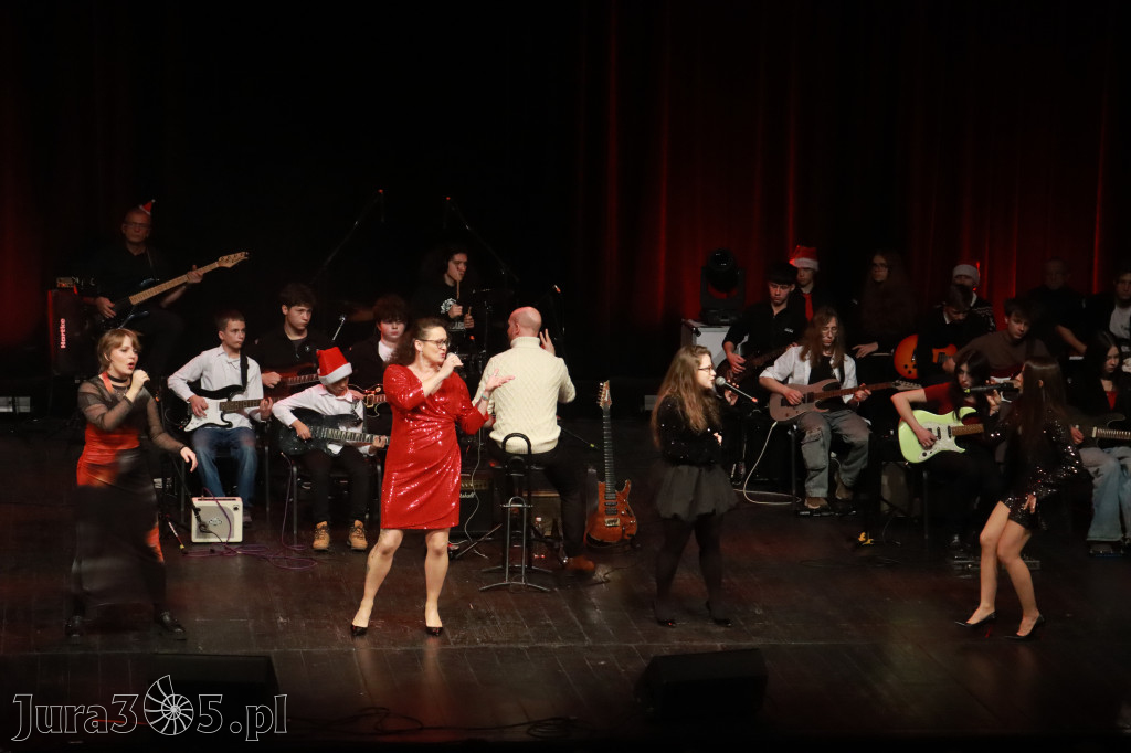 Fotorelacja: Koncert Kolęd na rockowo w MOK Zawiercie