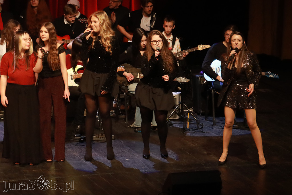 Fotorelacja: Koncert Kolęd na rockowo w MOK Zawiercie
