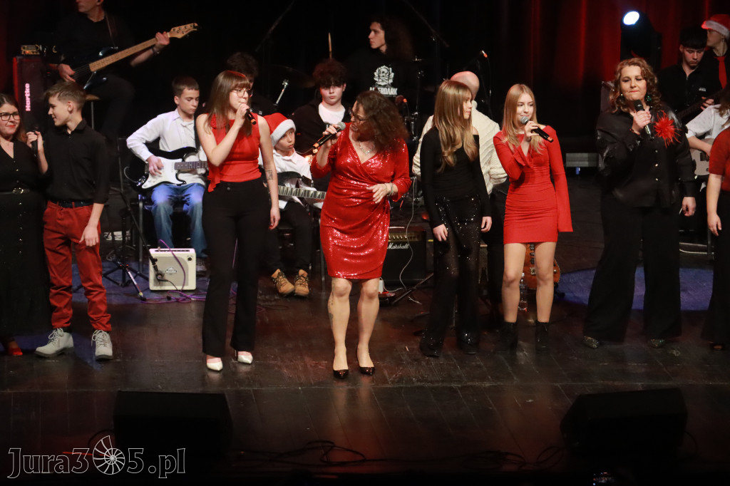 Fotorelacja: Koncert Kolęd na rockowo w MOK Zawiercie