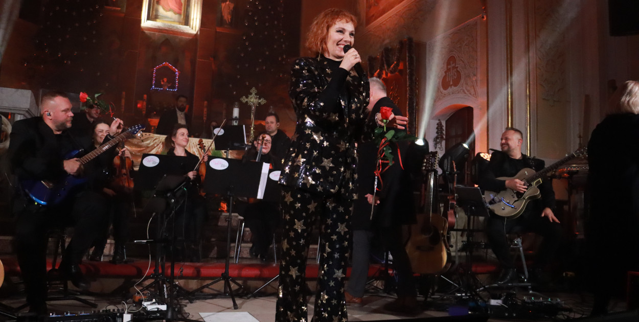 Fotorelacja: Koncert Kolęd w Myszkowie z Eweliną Flintą i Myszkovia Band