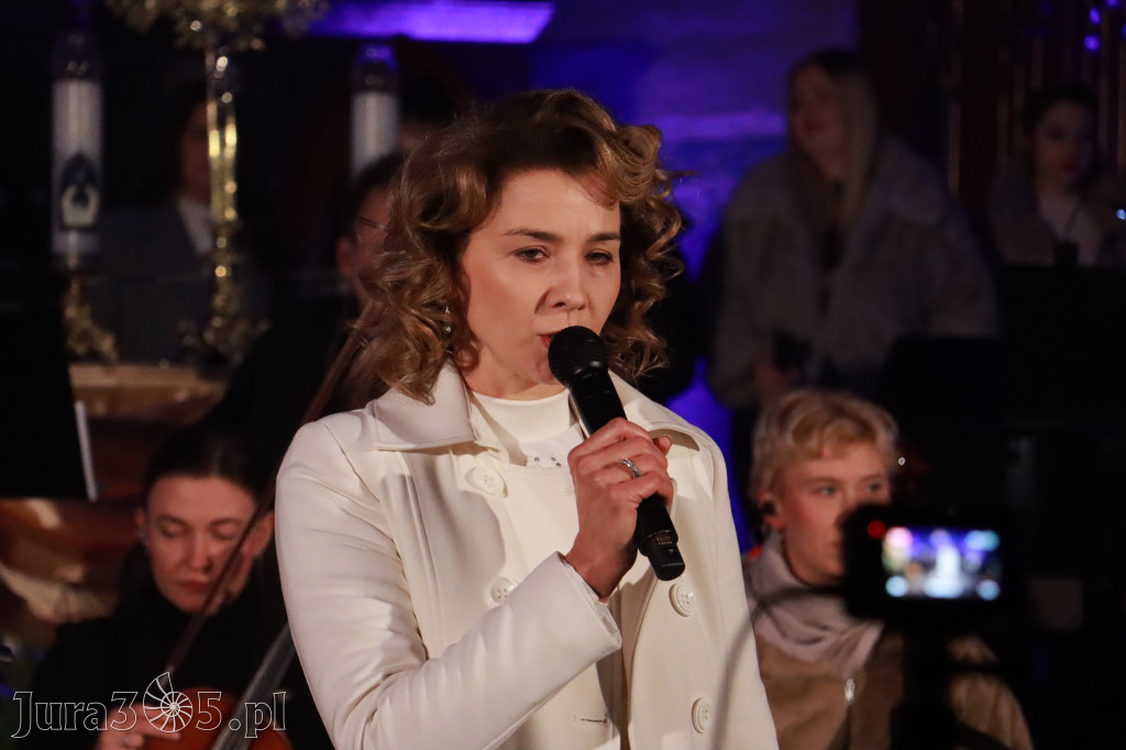 Fotorelacja: Koncert Kolęd w Myszkowie z Eweliną Flintą i Myszkovia Band