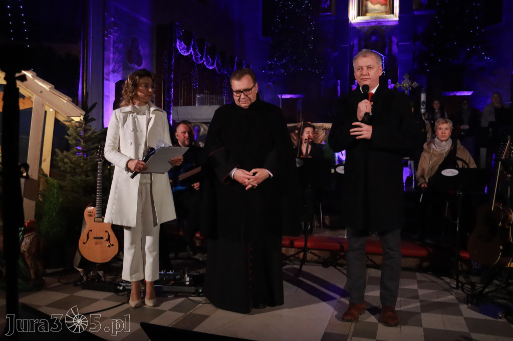 Fotorelacja: Koncert Kolęd w Myszkowie z Eweliną Flintą i Myszkovia Band